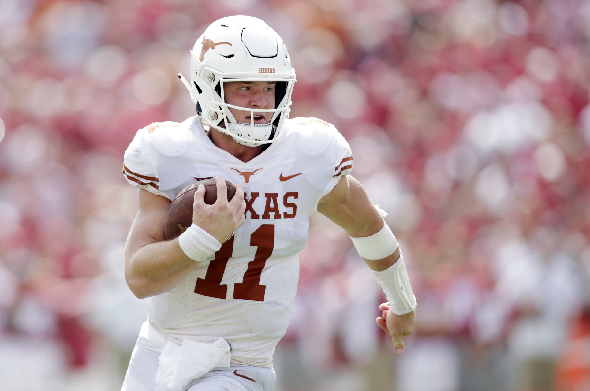 Report Texas learns extent of QB Sam Ehlinger's shoulder injury
