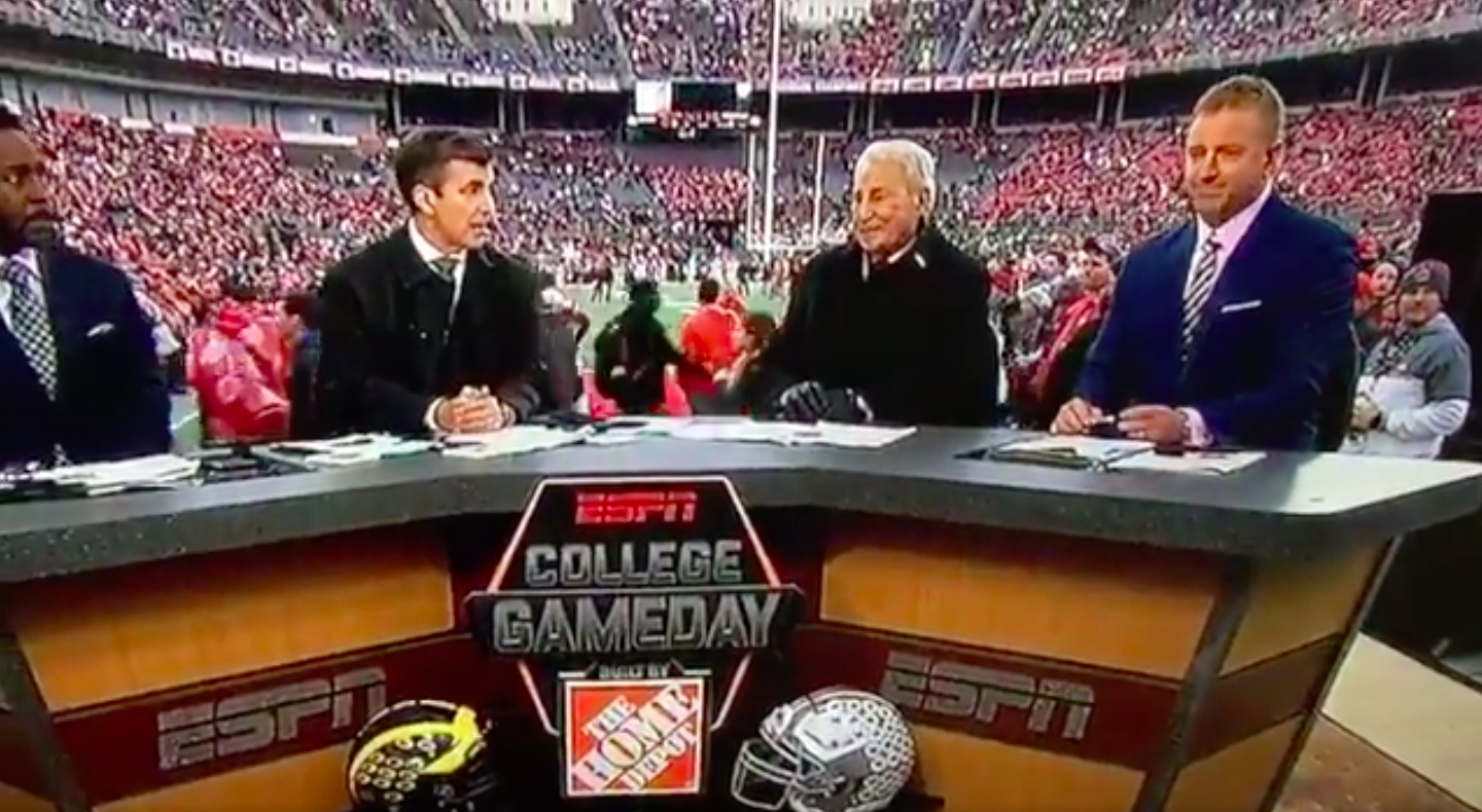 WATCH Rivalry Week extends to networks, as FOX music takes over