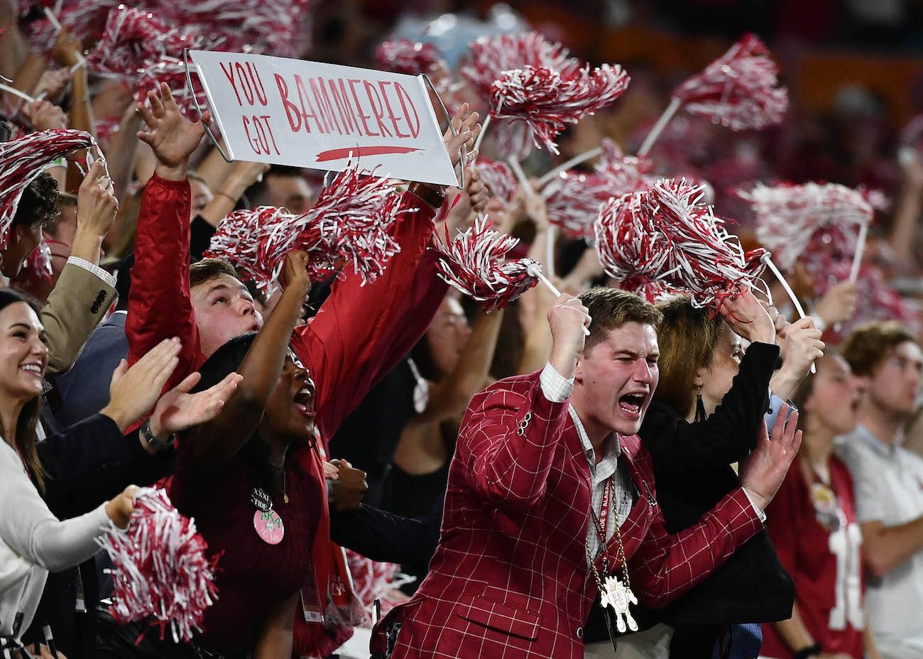 Alabama displays BryantDenny Stadium's 7ton elephant statue