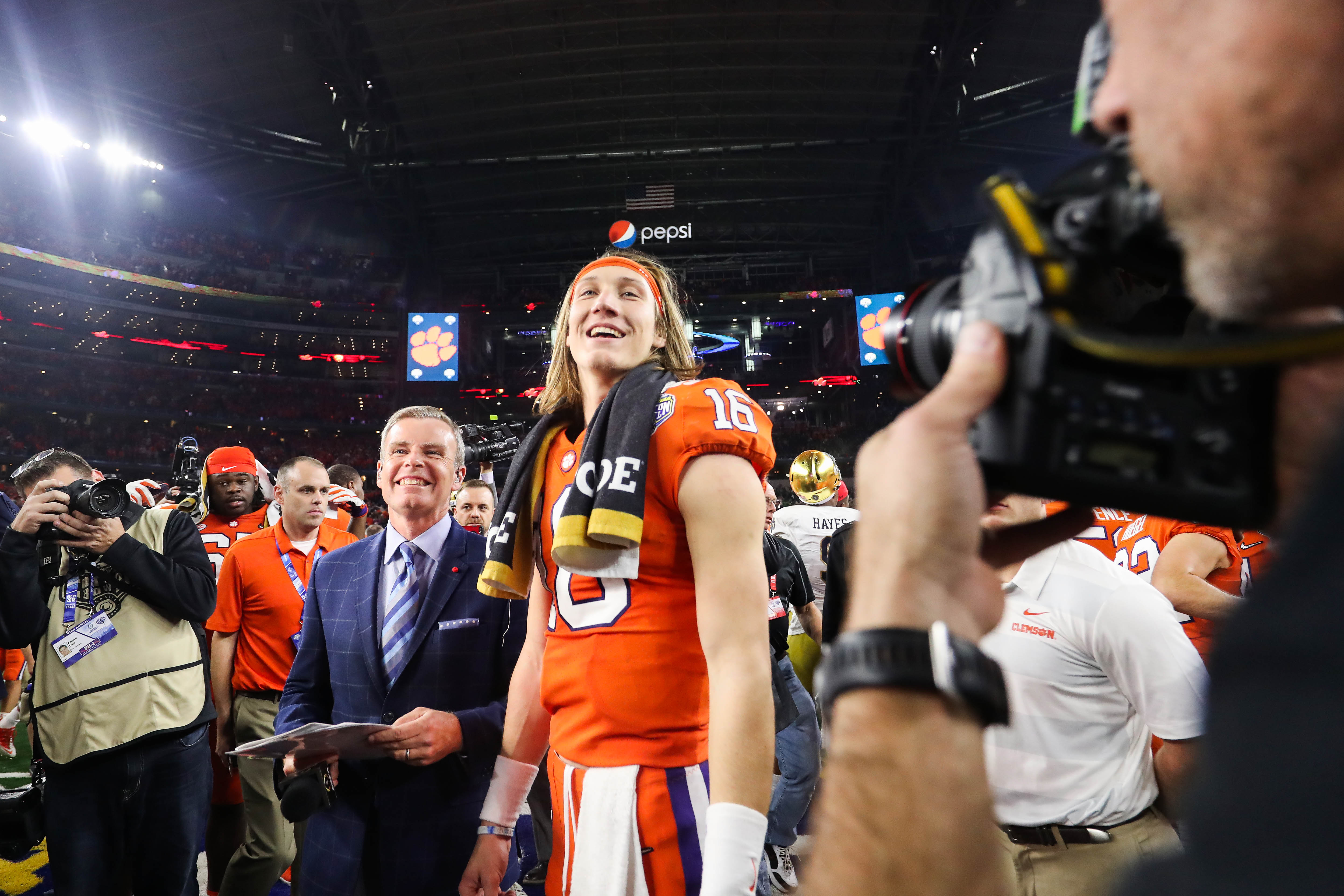 ESPN college football analyst believes title game features future back