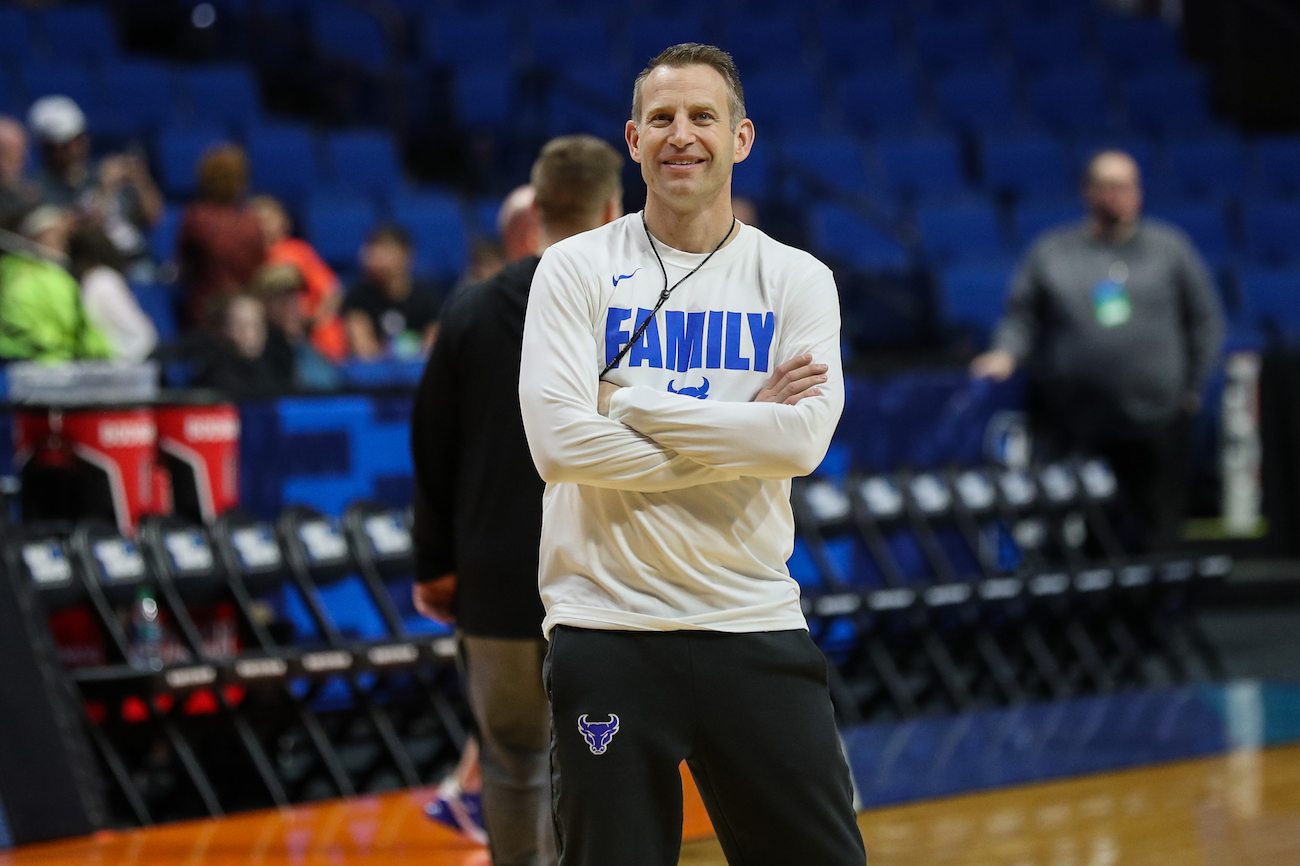 look-fans-media-react-on-twitter-to-alabama-hiring-buffalo-s-nate-oats
