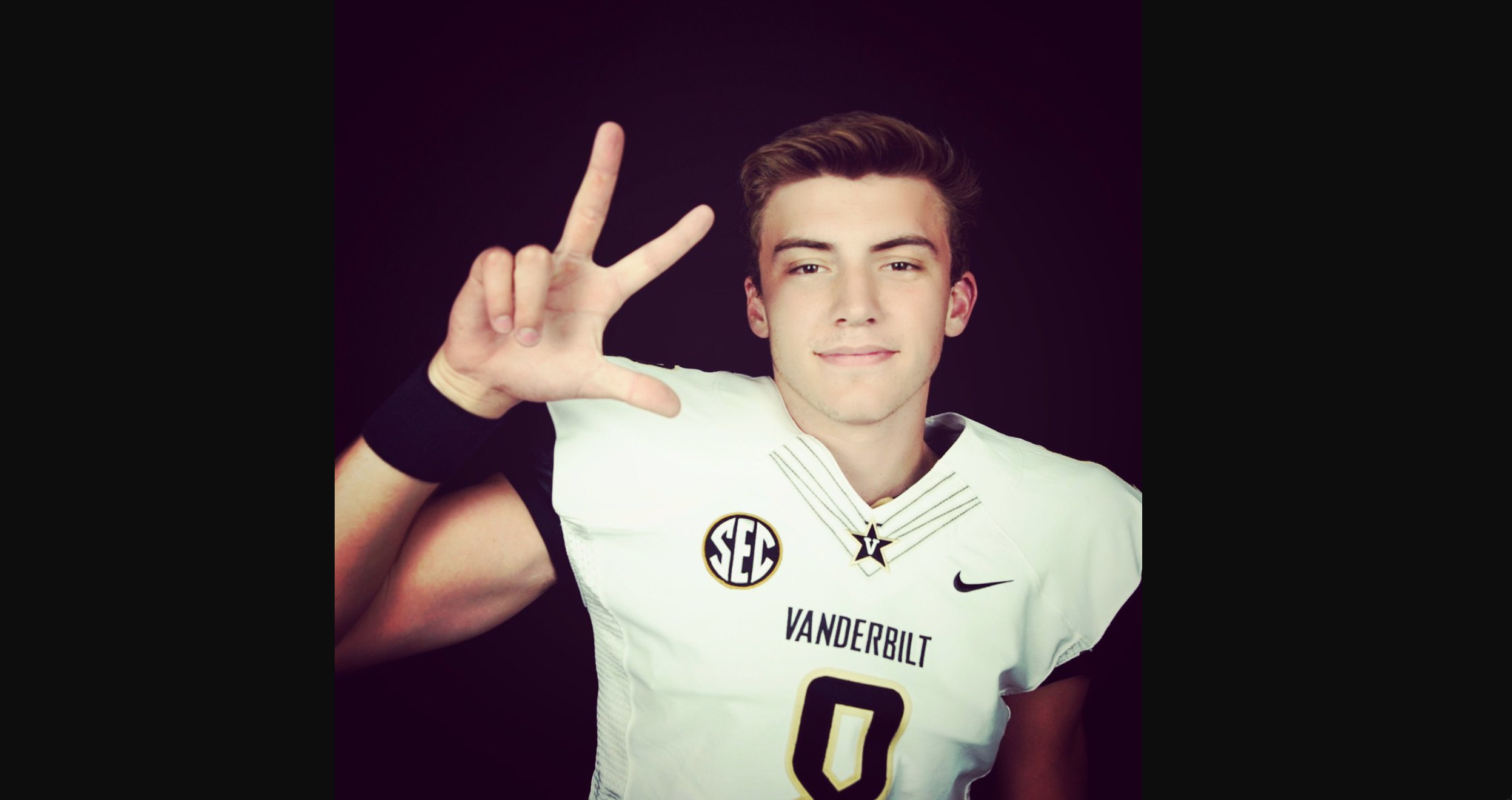 Vanderbilt lands commitment from elite Texas QB prospect Ken Seals