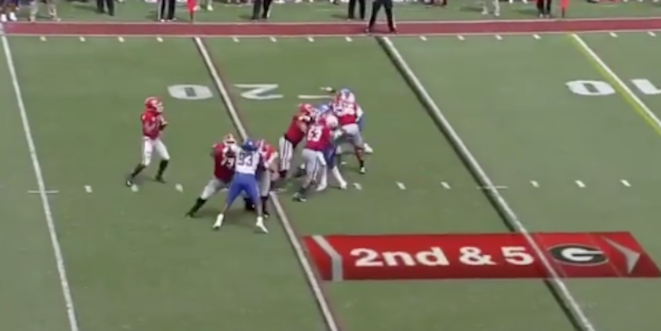 WATCH Justin Fields records first rushing TD as Bulldog