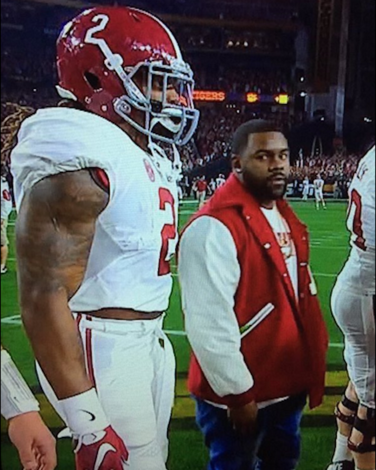 Mark Ingram discusses hilarious viral photo of Derrick Henry making him