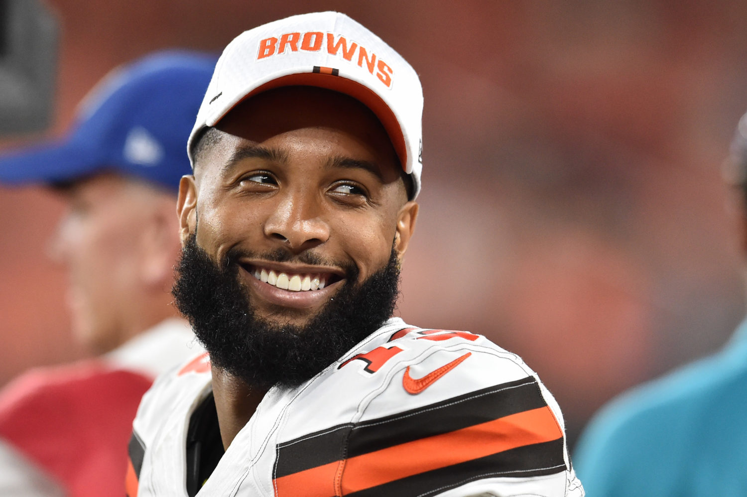 Odell Beckham Jr. gives LSU football team special Beats headphones