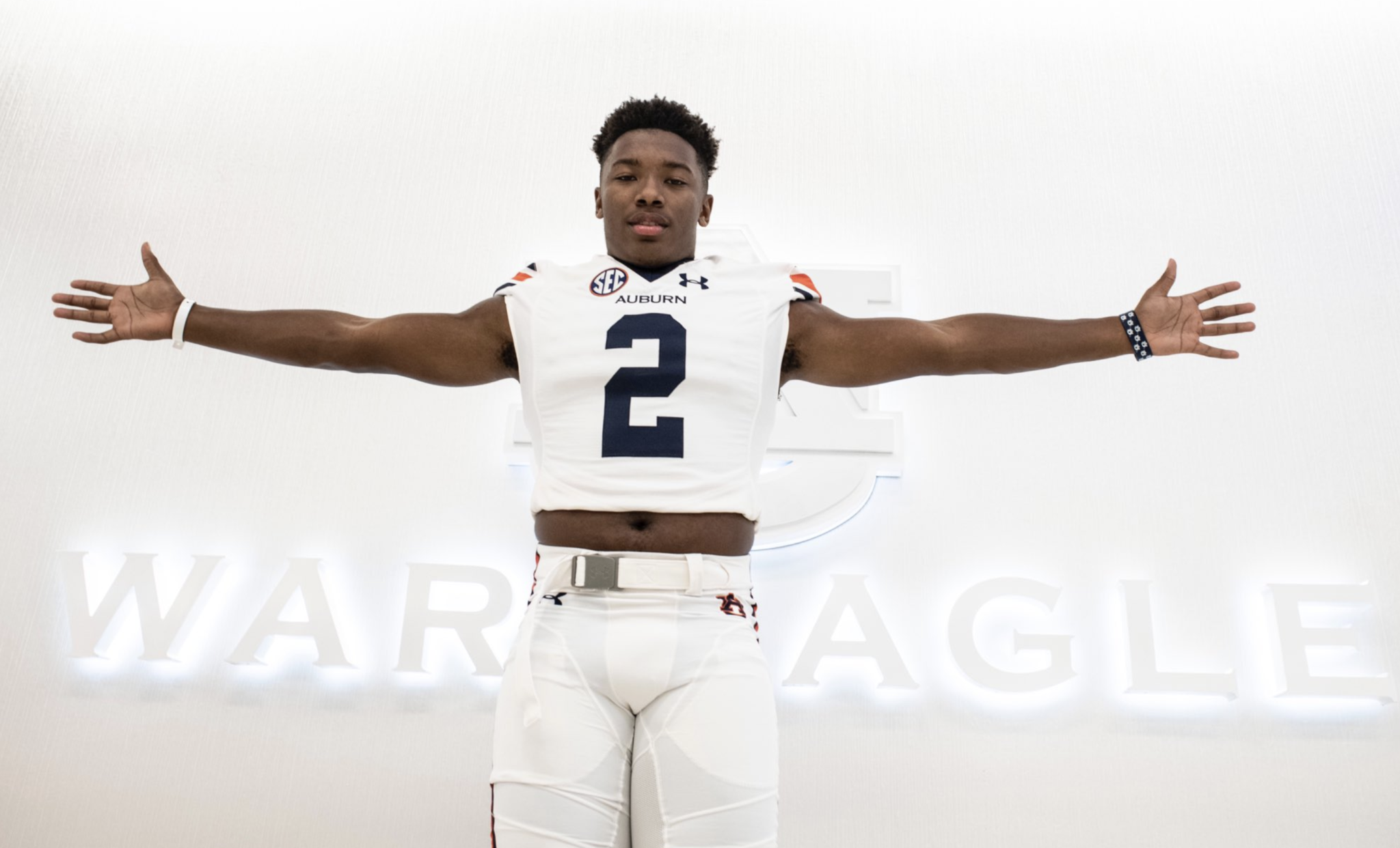 Decision date set for big SEC target 4star linebacker Barrett