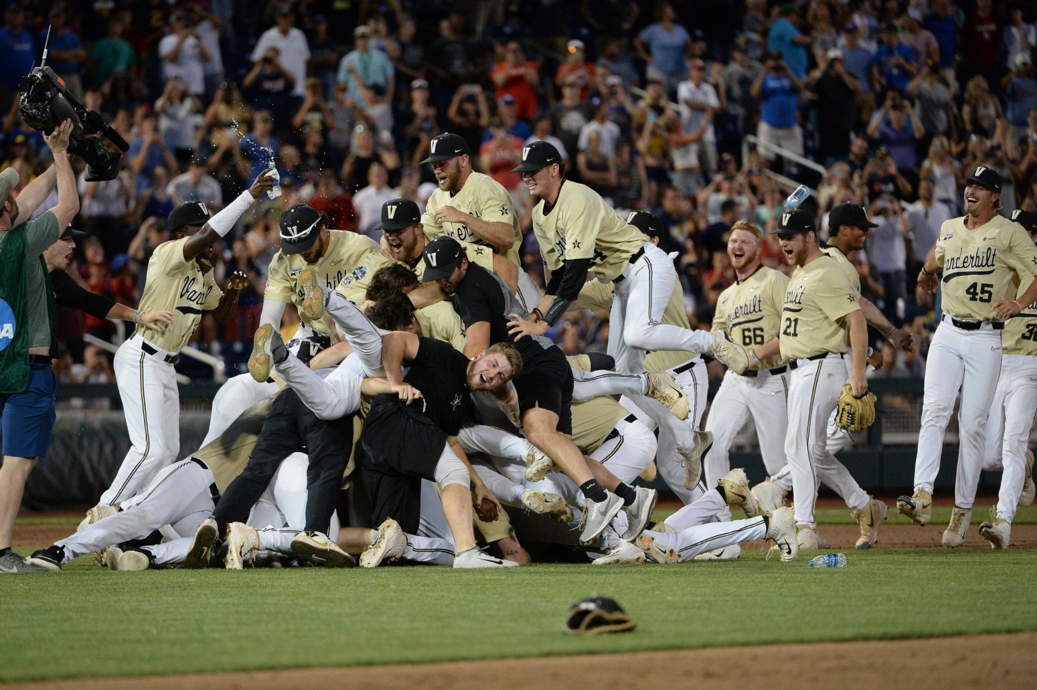 Omaha! Omaha! College World Series moments we'll never