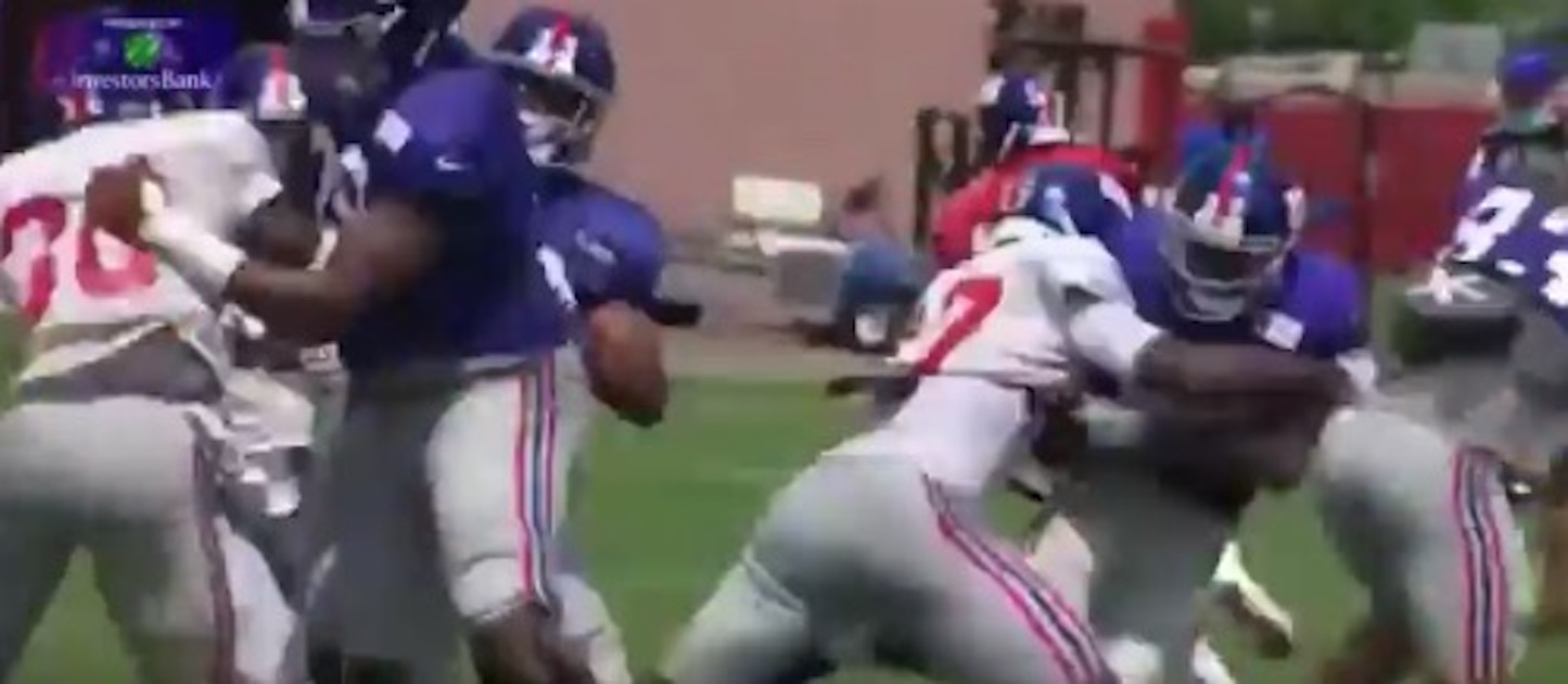 Relevant Former Georgia LB Tae Crowder Delivers Big Hit In Giants Practice