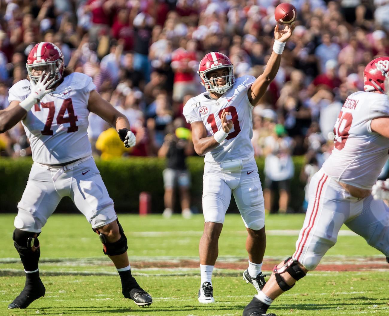 Tua Tagovailoa sets new career high, breaks Alabama passing touchdown record against Gamecocks