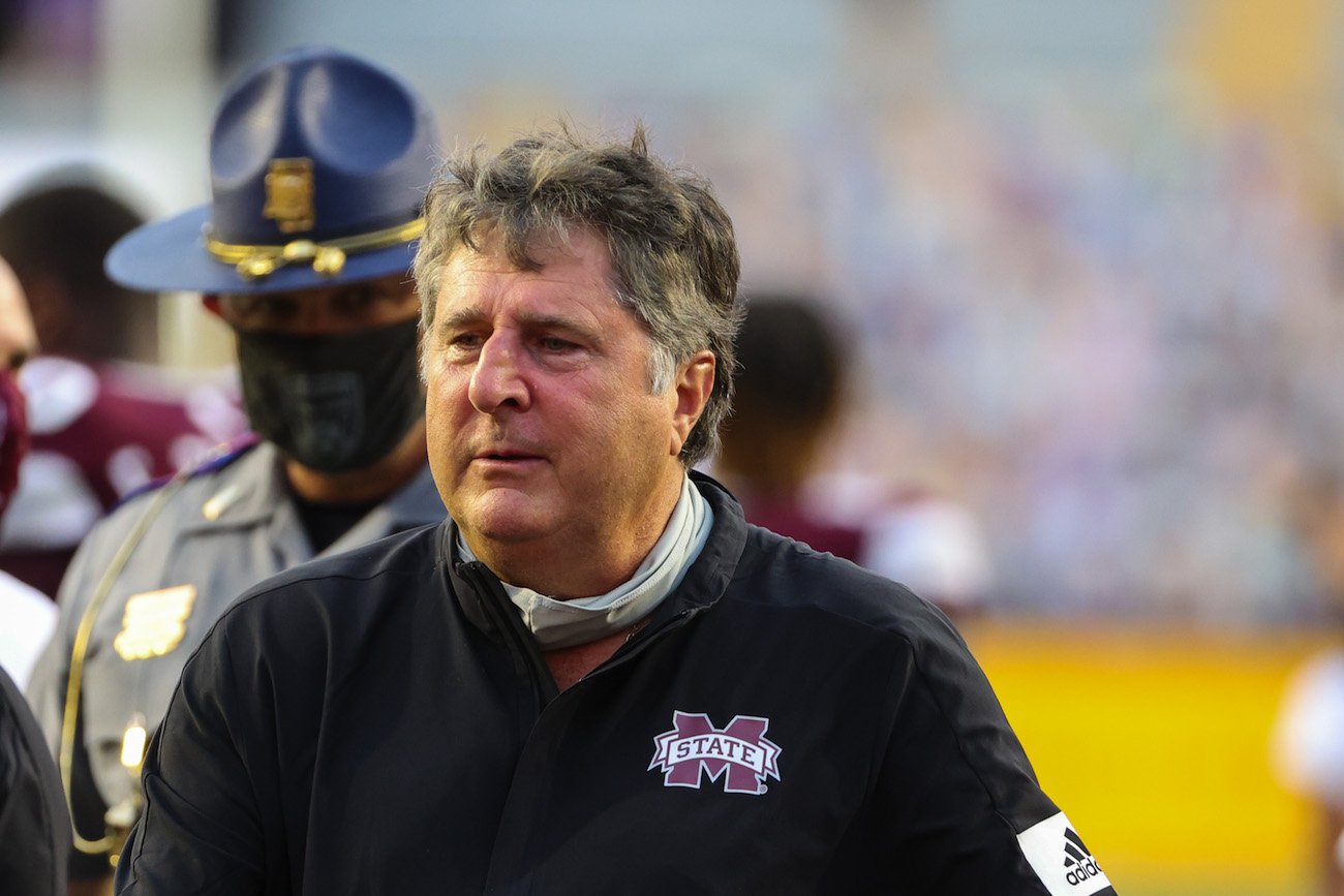 Mike Leach shares 2 hilarious memes following upset of LSU