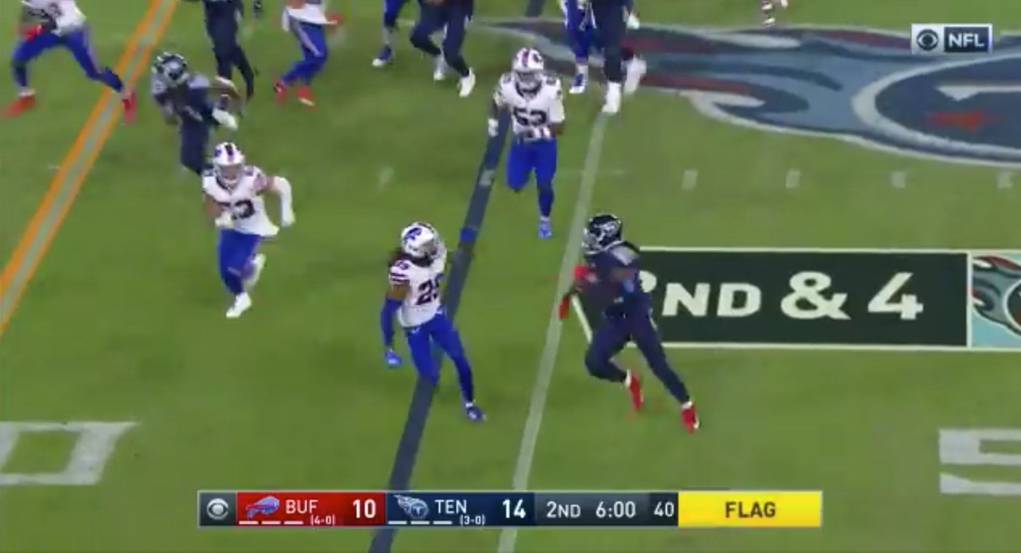 derrick henry stiff arm