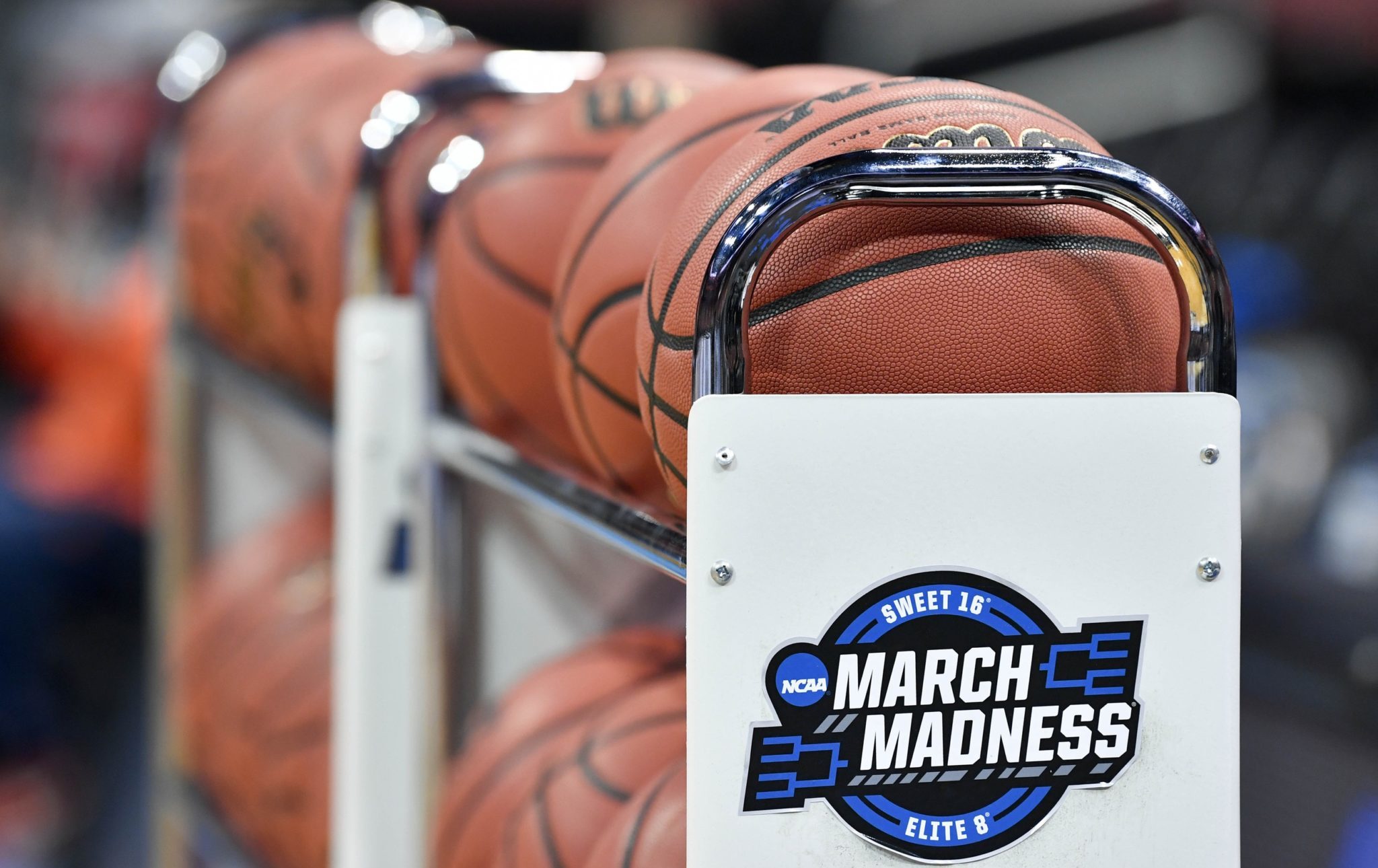 Joe Lunardi's latest 2023 NCAA Tournament bracketology features 7 SEC teams