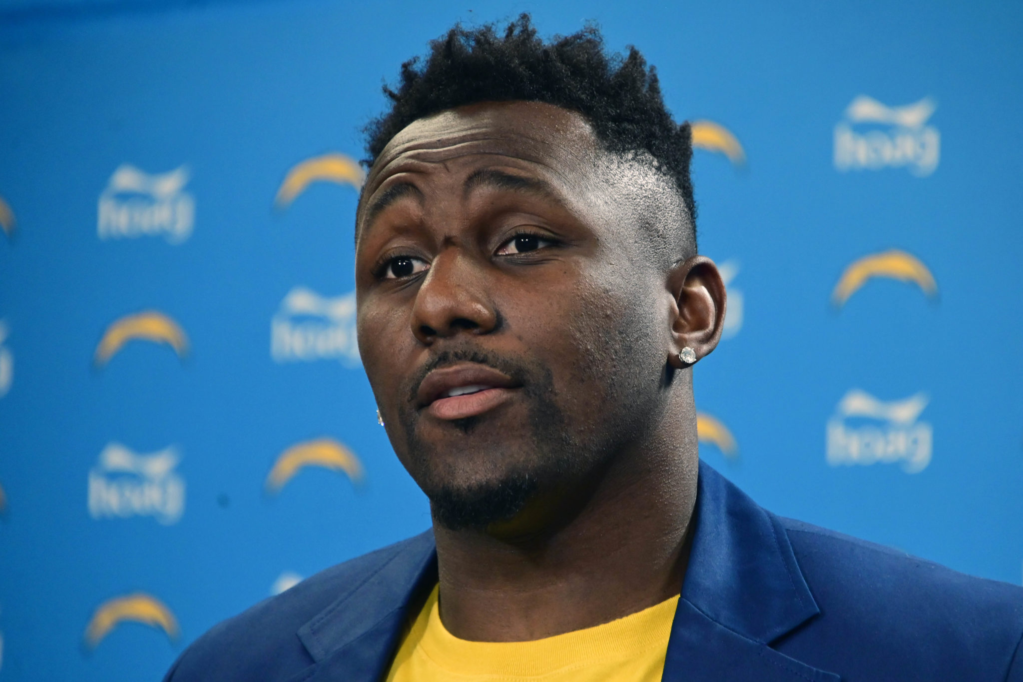 Thomas Davis to Sign 1-Day Contract to Retire with Panthers After