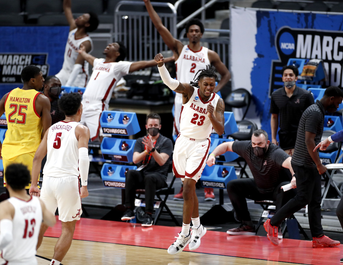 Sweet Sixteen point spreads, updated NCAA Tournament championship odds released