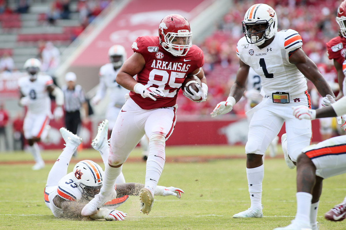 Former Arkansas tight end Cheyenne O'Grady lands NFL contract