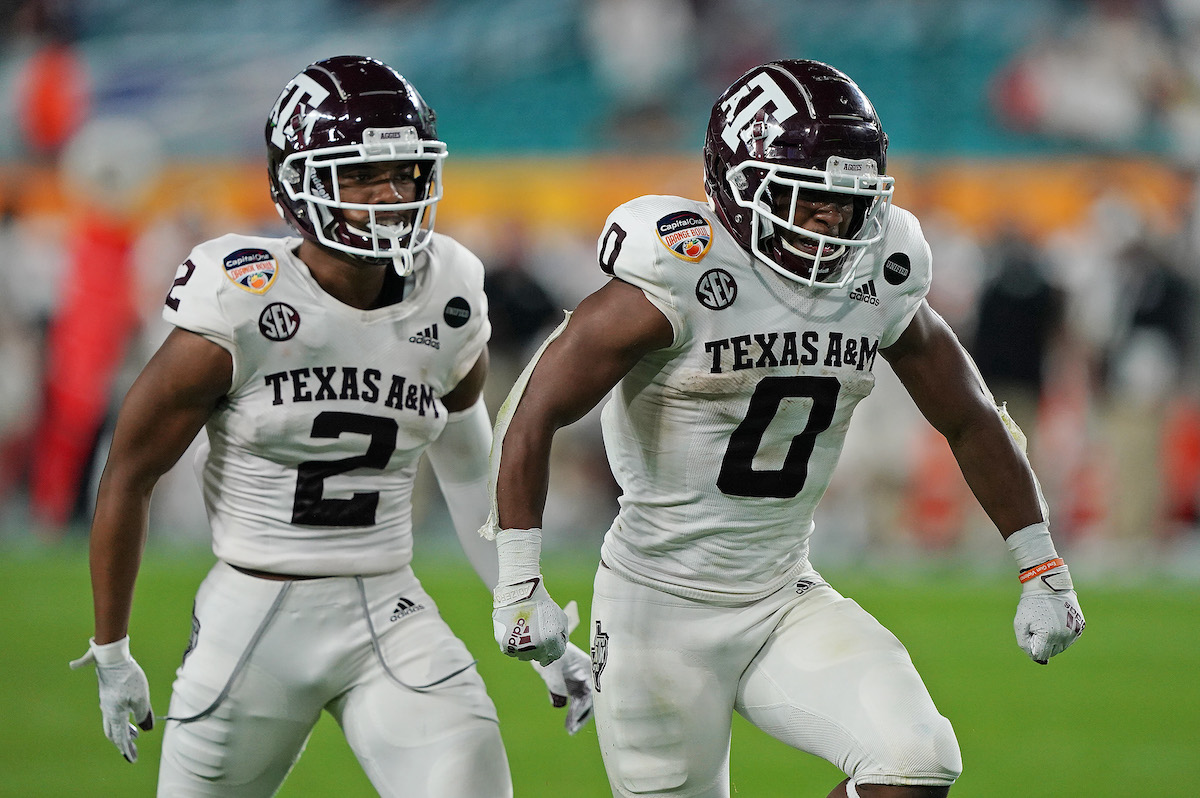Texas A M Standout Ainias Smith Pledges To Give His Teammates Percentage Of All Nil Deals Texas A M Standout Ainias Smith Pledges To Give His Teammates Percentage Of All Nil Deals