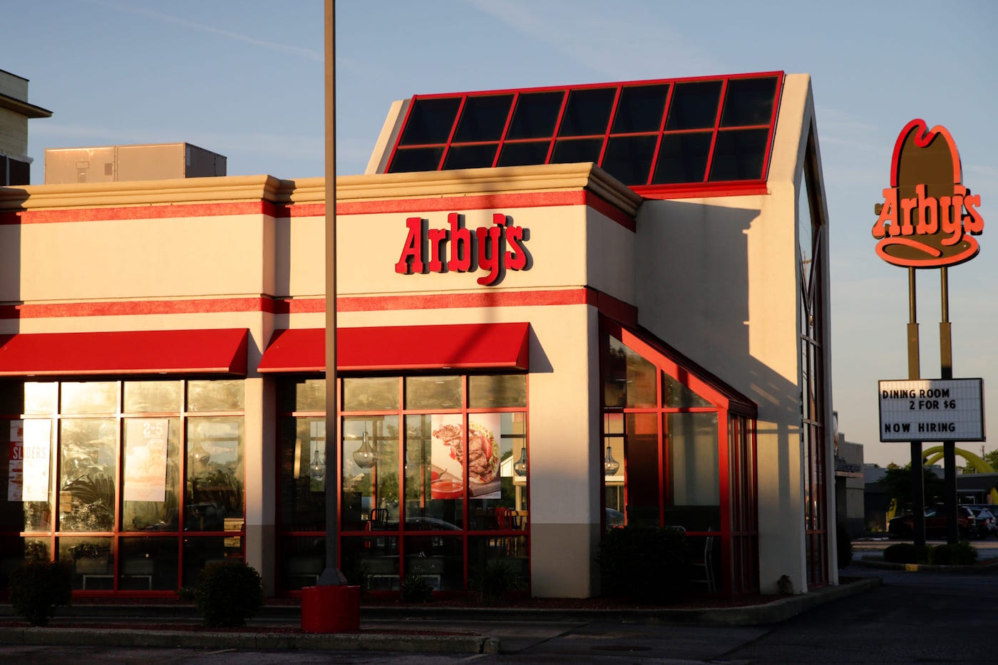 Arby's puts out tweet looking for college 'RBs' for NIL sponsorship