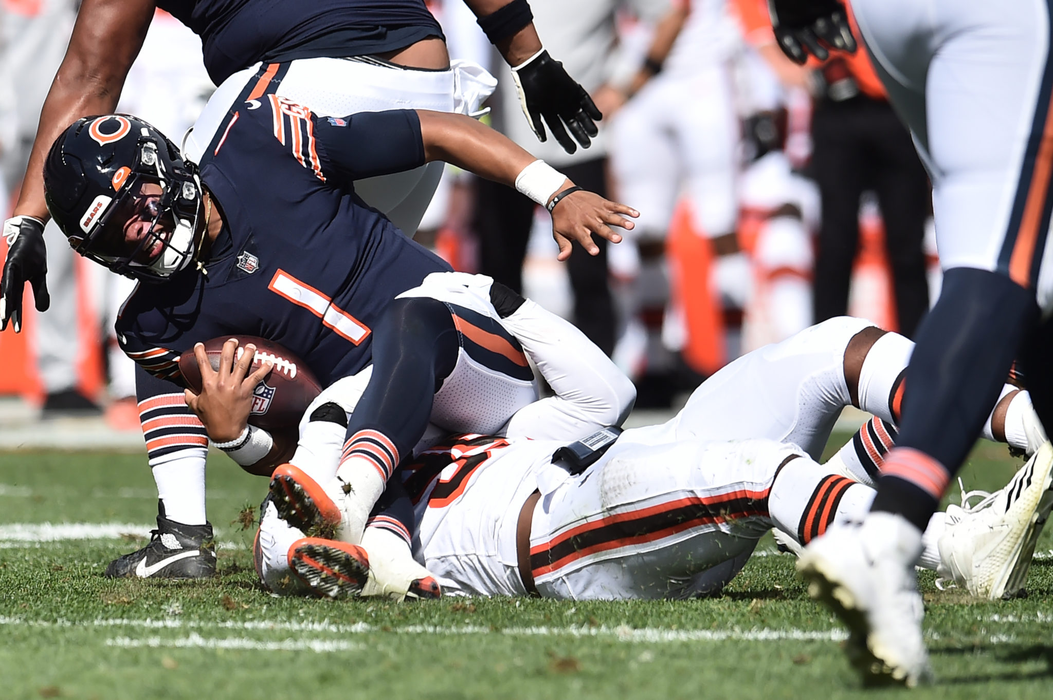 Reactions pour in after Bears yield 9 sacks in Justin Fields' first career  start