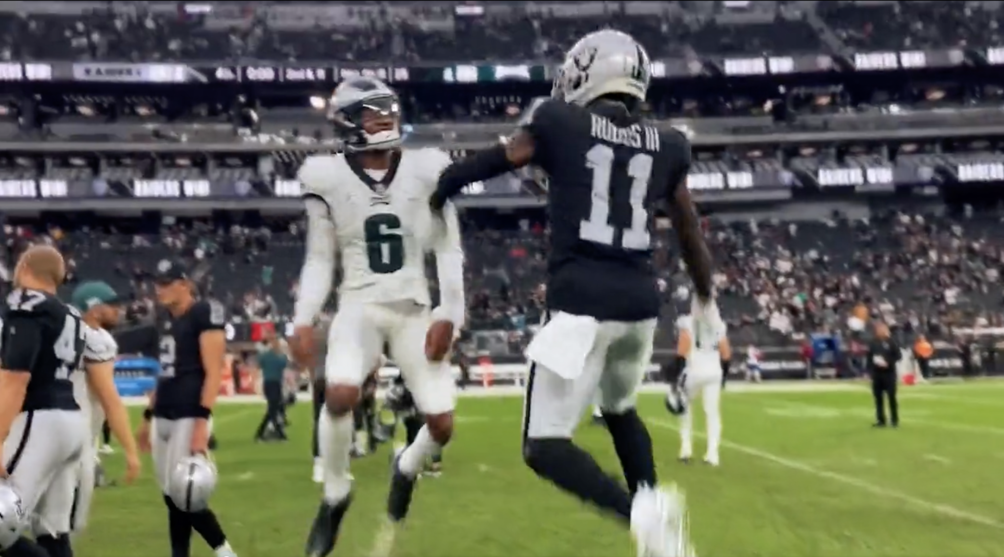 DeVonta Smith, Henry Ruggs III enjoy Alabama reunion in Las Vegas