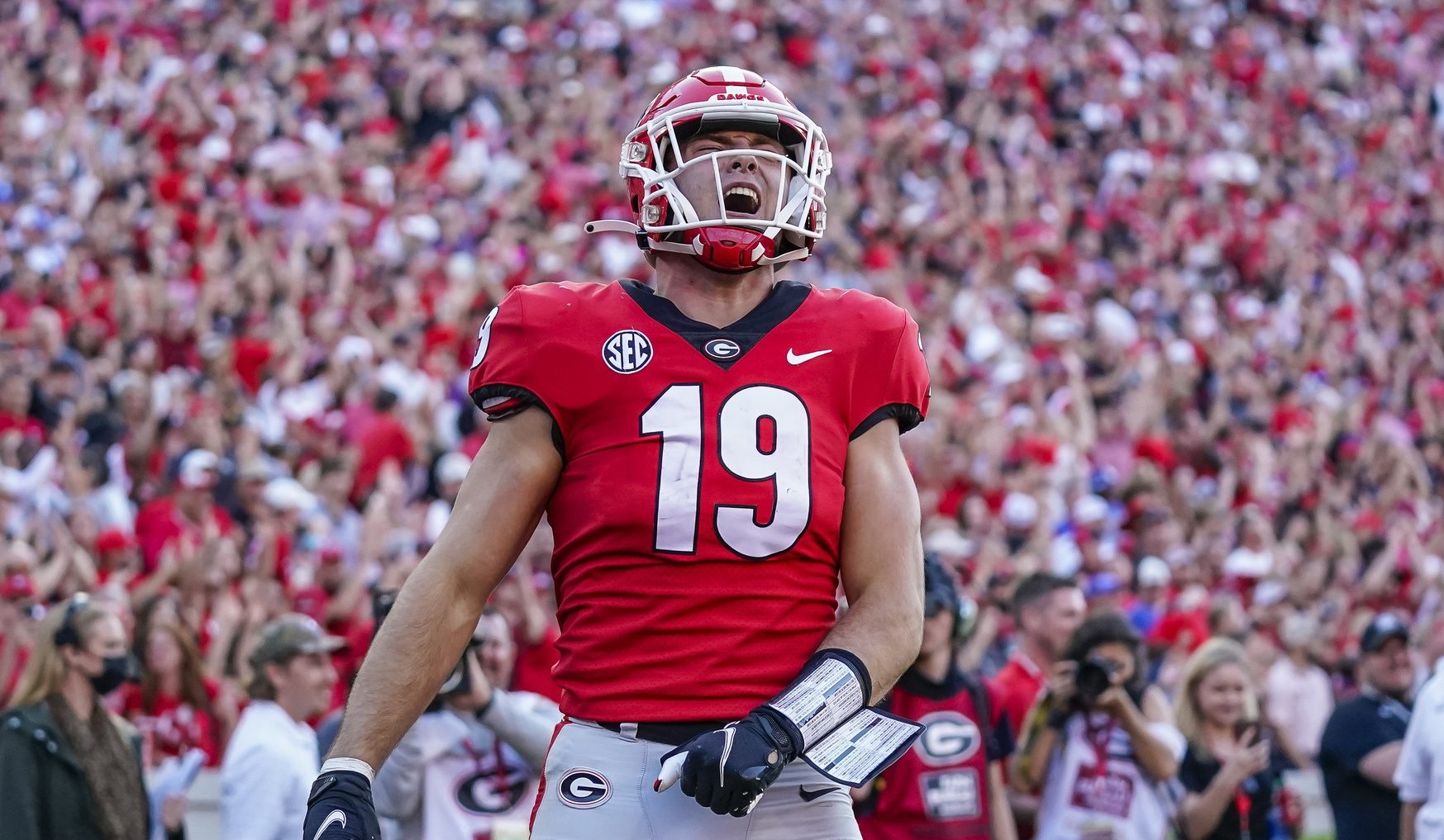 RJ Young explains why Brock Bowers is his overwhelming TE1 for 2024 NFL RJ Young explains why Brock Bowers is his overwhelming TE1 for 2024 NFL