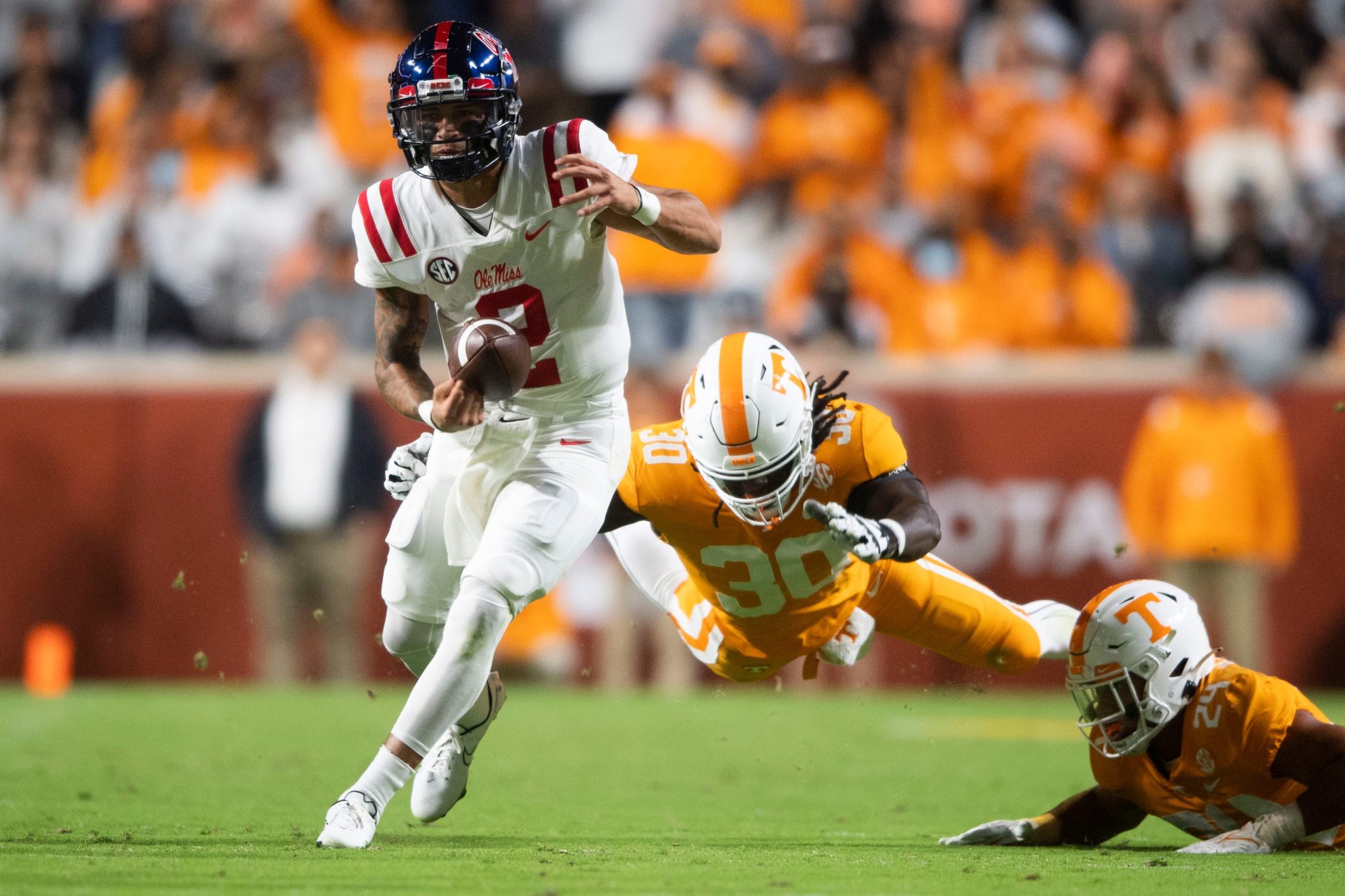 Matt Corral Show Ole Miss QB dazzles in 1st half at Tennessee