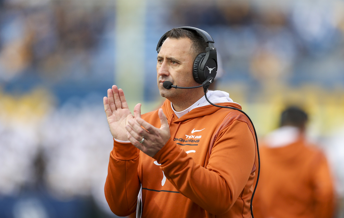 Texas adds 2025 commitment from standout in-state DL - Vimarsana News