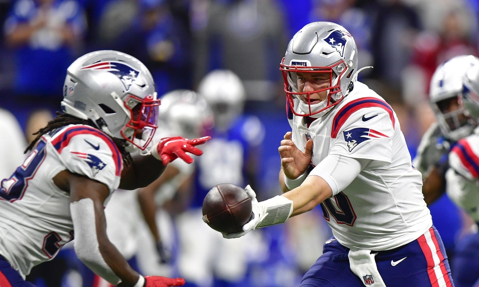 Mac Jones, Dak Prescott deliver special gifts to offensive linemen