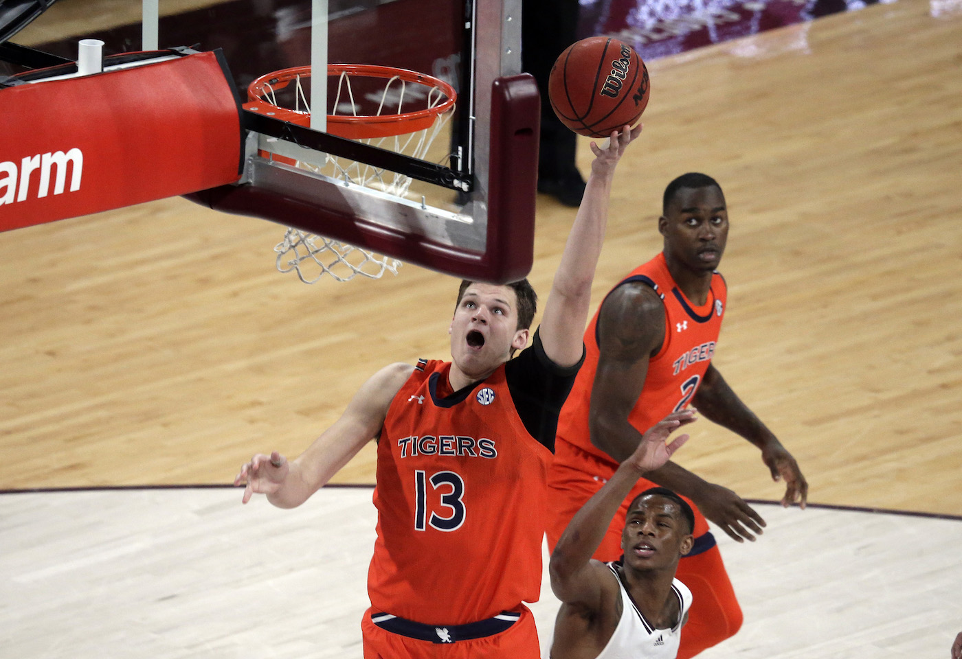 Bruce Pearl updates Walker Kessler's shoulder injury 'He's working