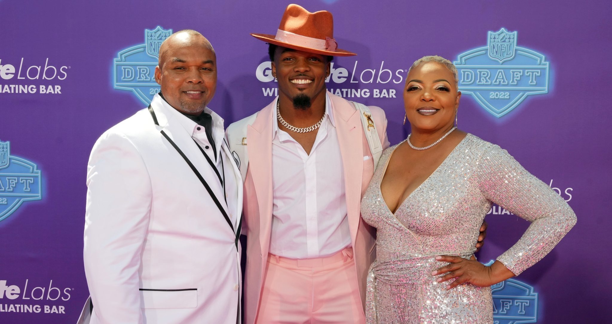 nfl draft 2022 outfits