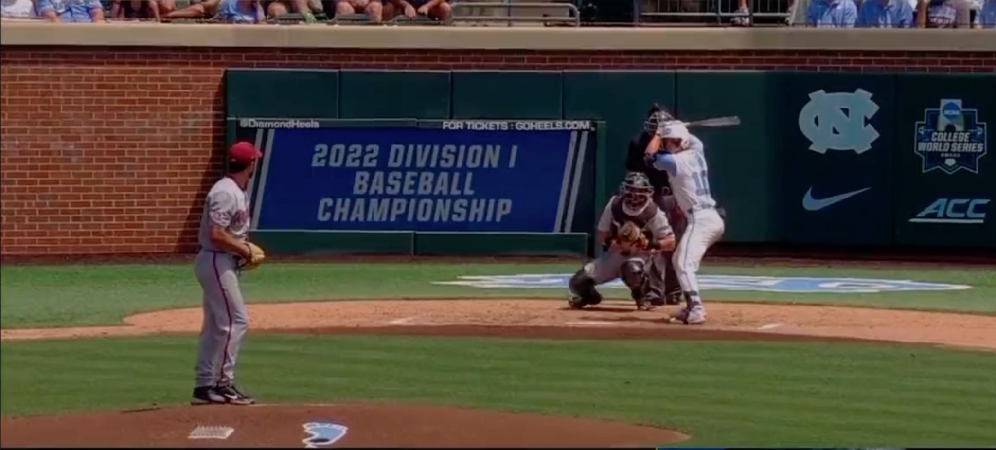 Arkansas beats No. 10 North Carolina in Super Regional opener behind