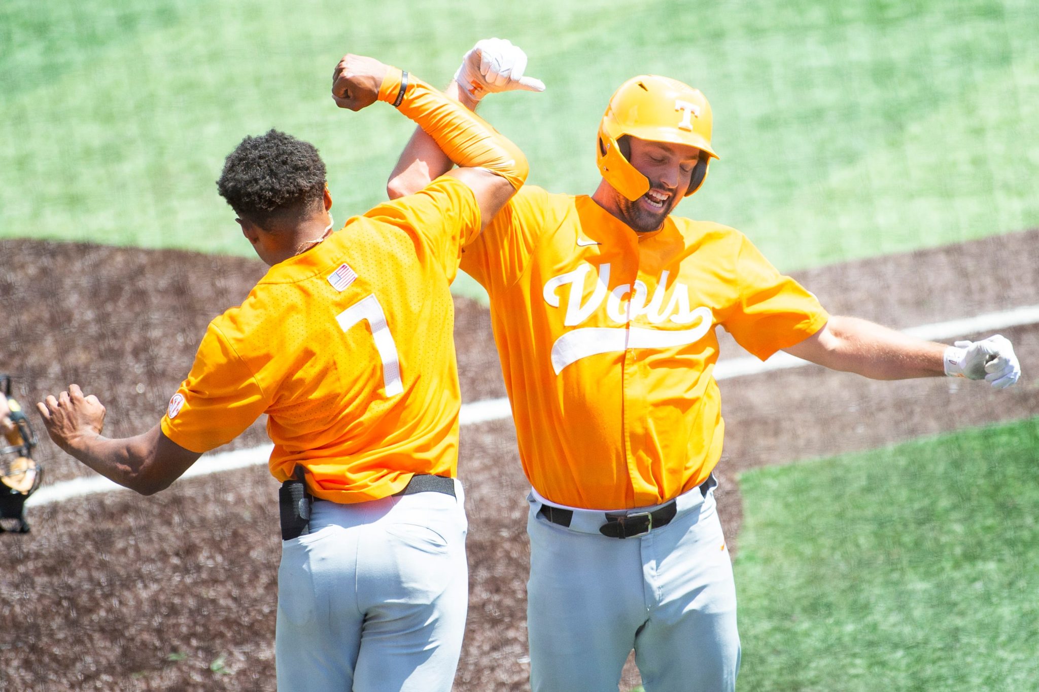 Super Regionals 5th inning to remember redirects Vols' path to CWS