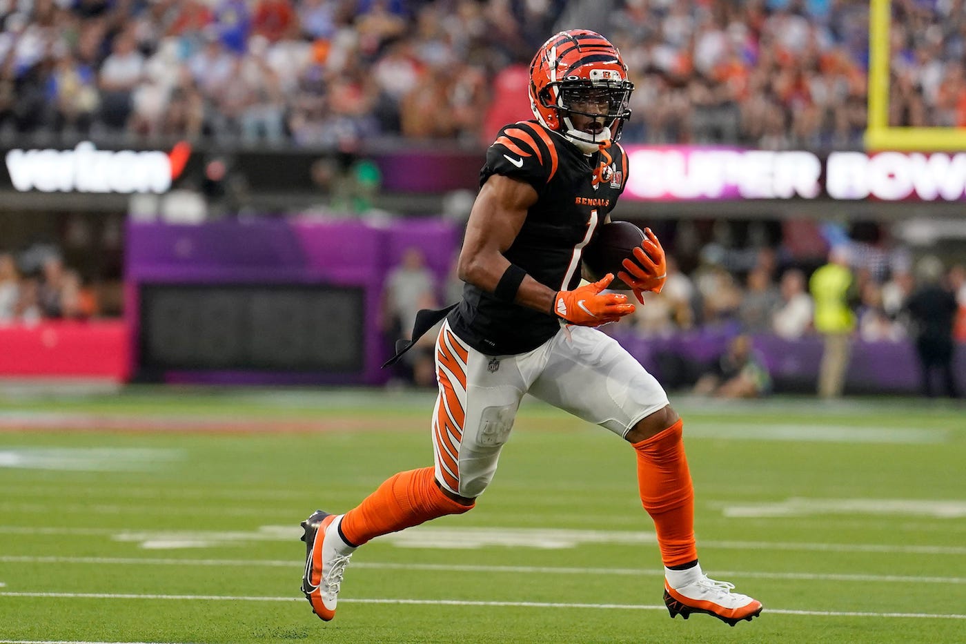 Ja'Marr Chase injury NFL insider provides positive update on Bengals star