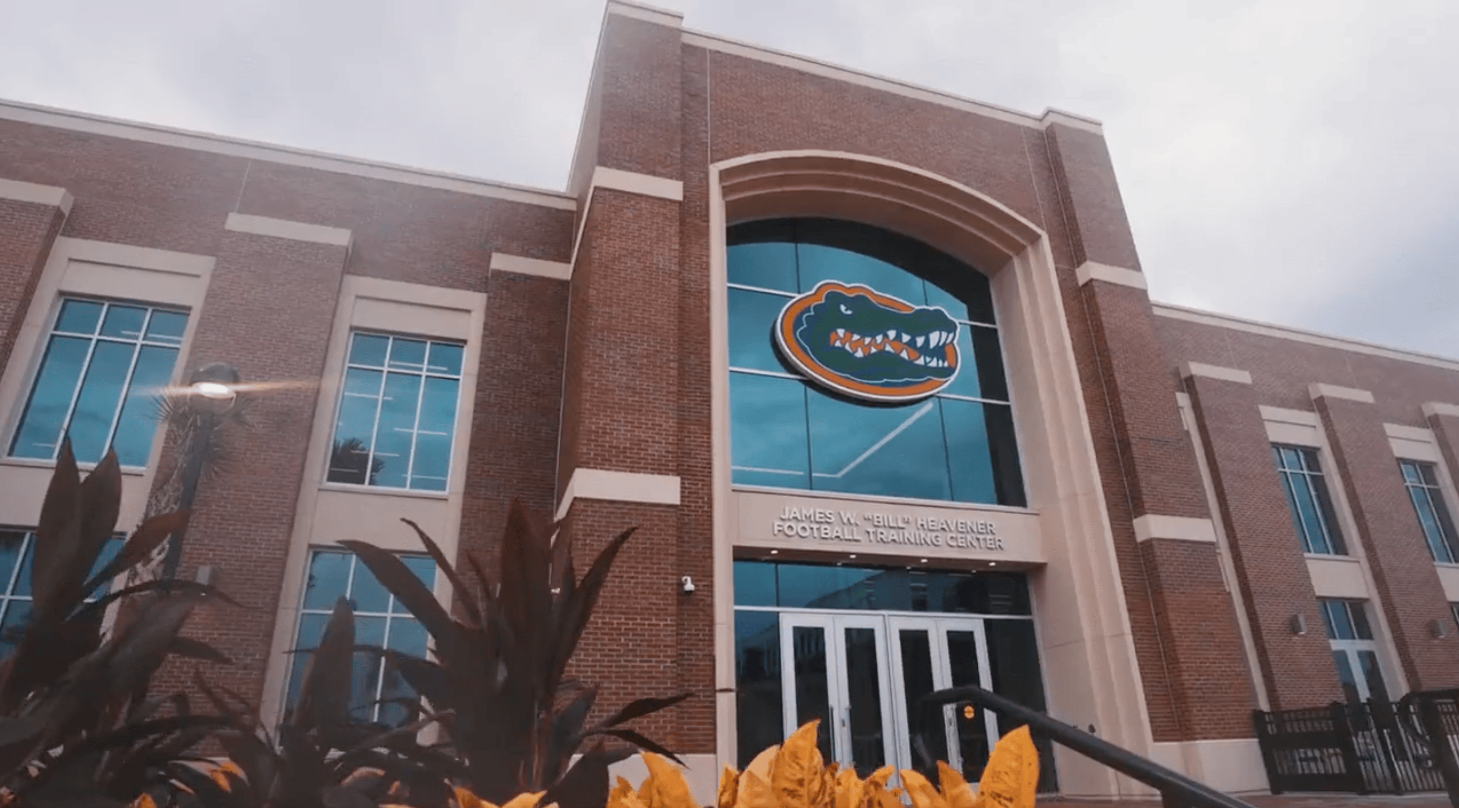 Florida opens Heavener Football Training Center, shares unique features