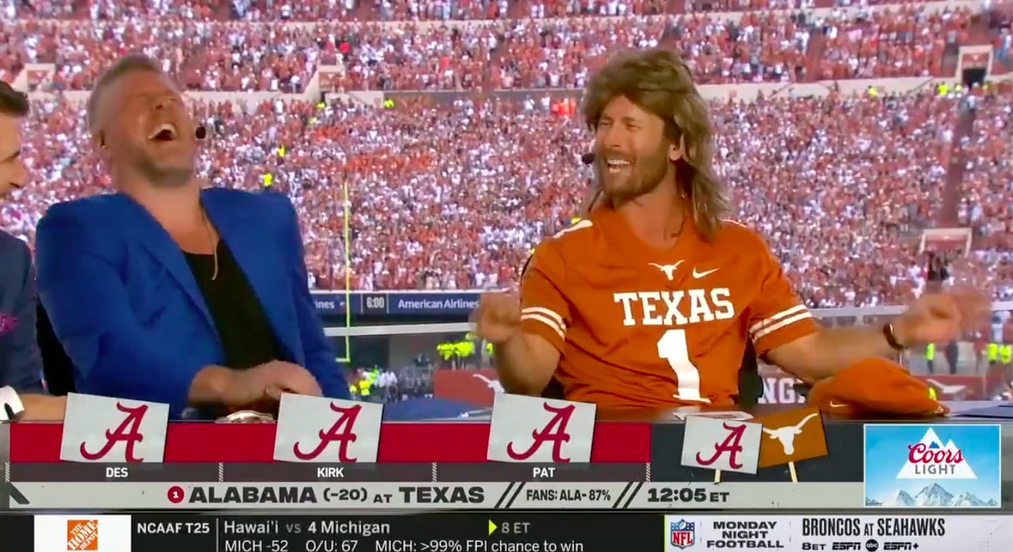 Glen Powell reaction: &lsquo;Top Gun&rsquo; actor draws rave reviews for College