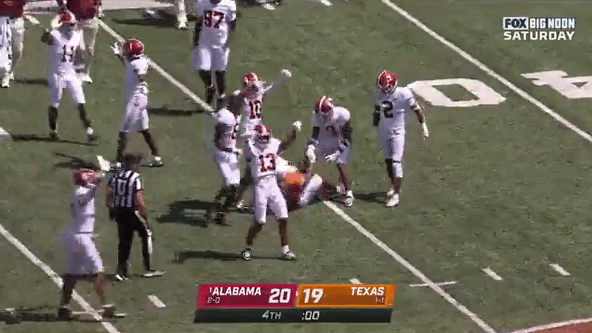 Alabama players flash 'Horns Down' following comeback victory over Texas