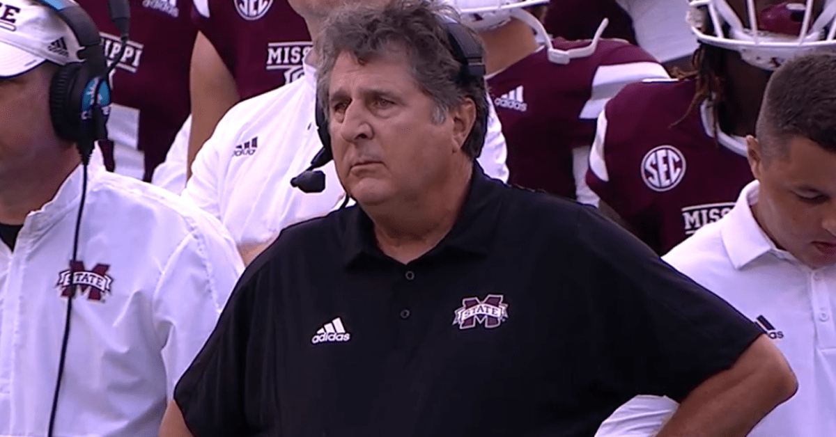 Mike Leach suffers 'personal health issue,' taken to the hospital