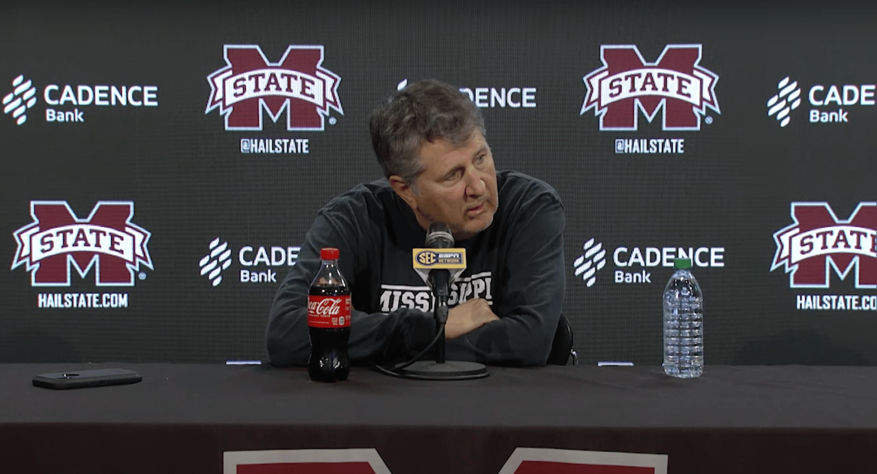 Mike Leach reacts to Arkansas' fluid QB situation, praises Mississippi