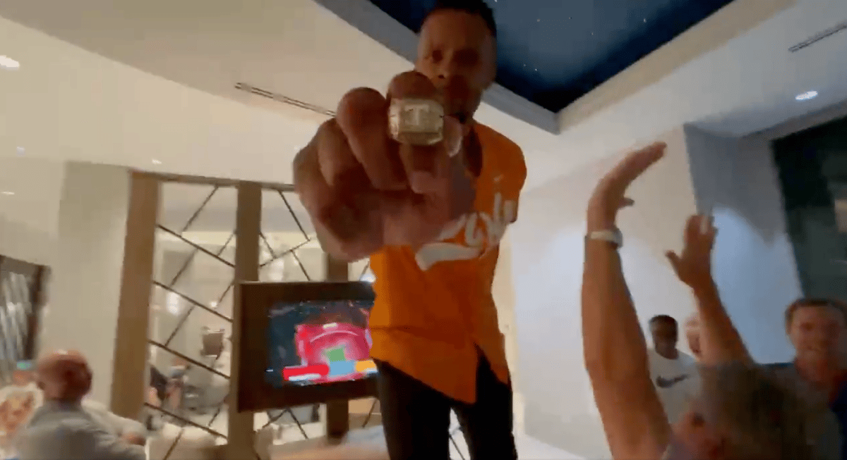 Peerless Price shares his enthusiastic reaction to Tennessee’s game