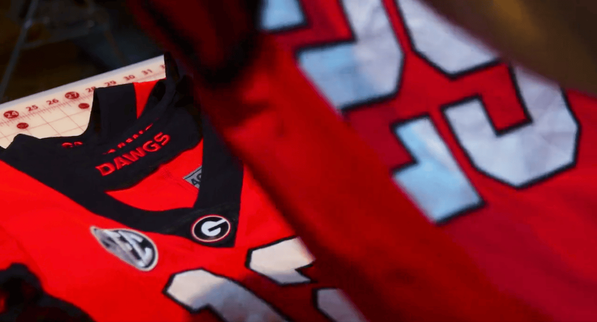 Georgia unveils jersey patch honoring late Bulldog legend Vince Dooley