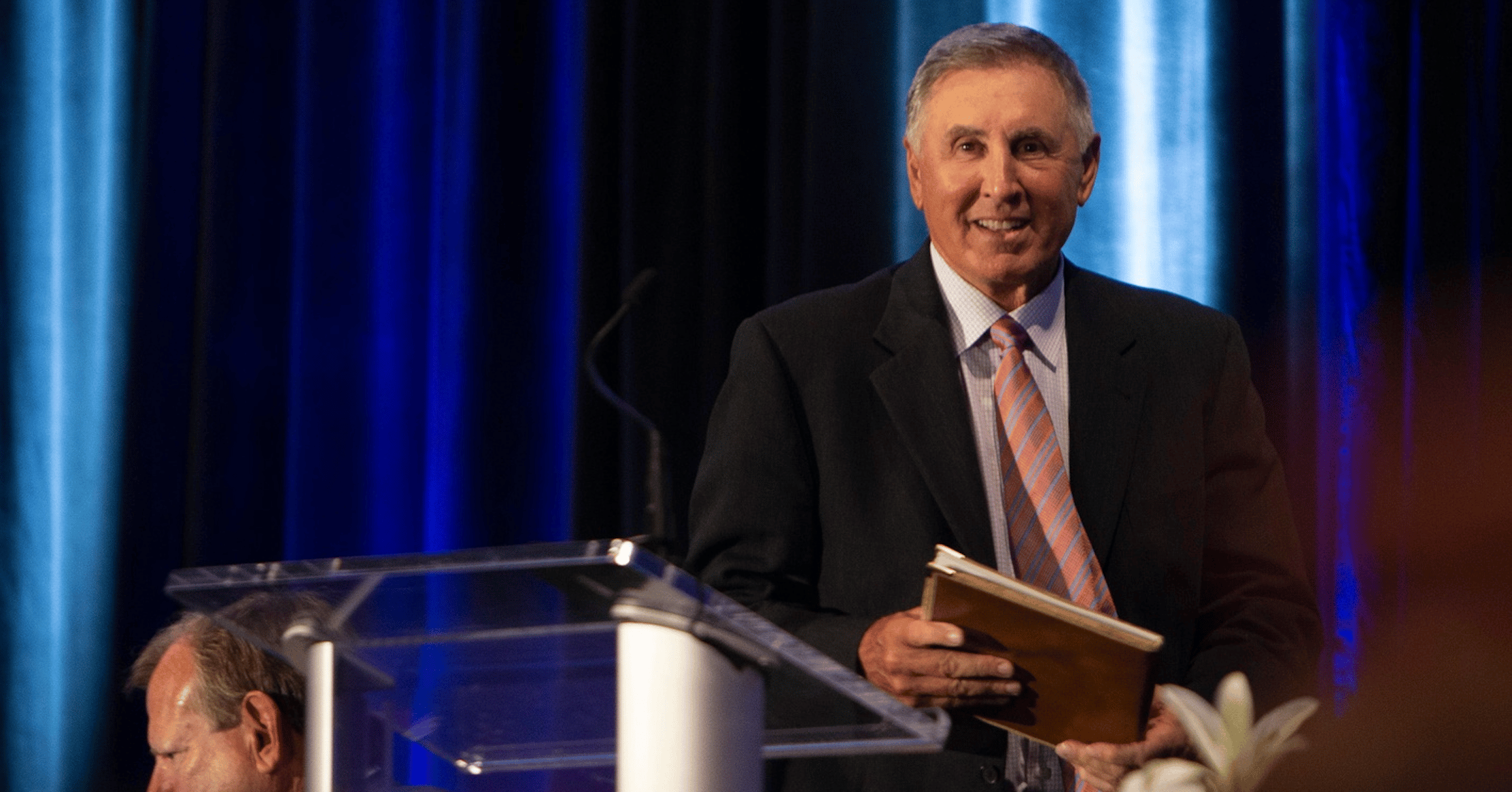 Gary Danielson battles through raspy voice, fans react during Alabama