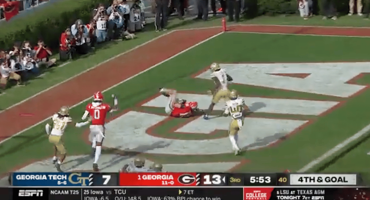 Brock Bowers makes highlight TD catch to open up doubledigit lead for