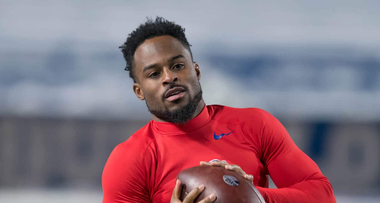 Former WR Isaiah McKenzie goes all out with awesome Christmas