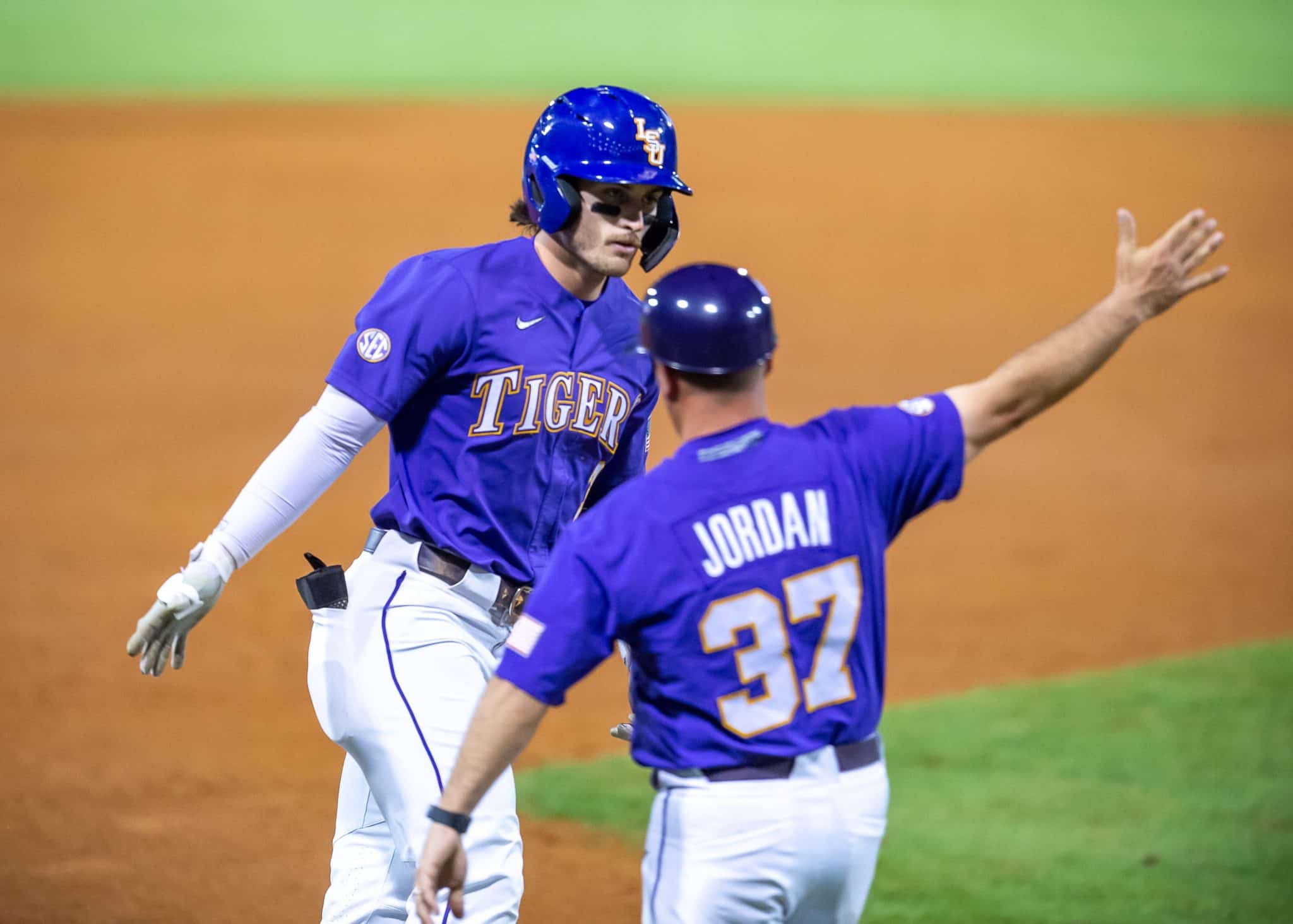 Watch 7 SEC teams headline latest top 25 from D1 Baseball – Latest Baseball News