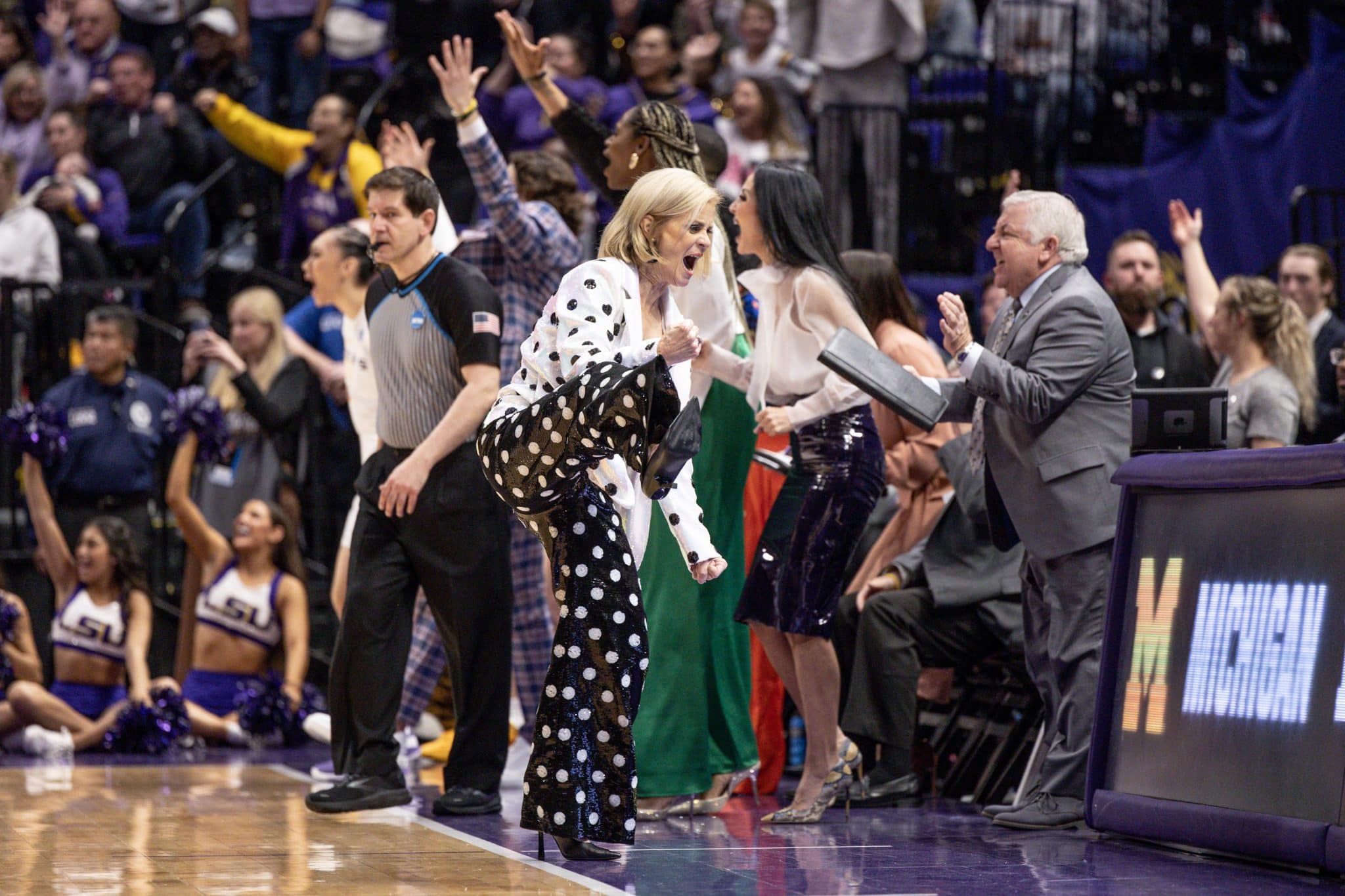 Kim Mulkey's latest NCAA Tournament outfit generates reactions across