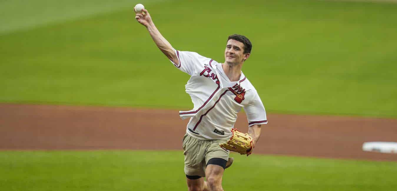 Stetson throws out first pitch at Atlanta Braves home opener