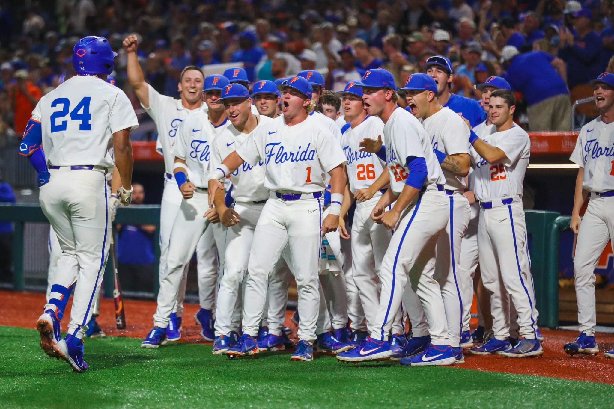 Florida opens Super Regionals with dramatic win over South Carolina