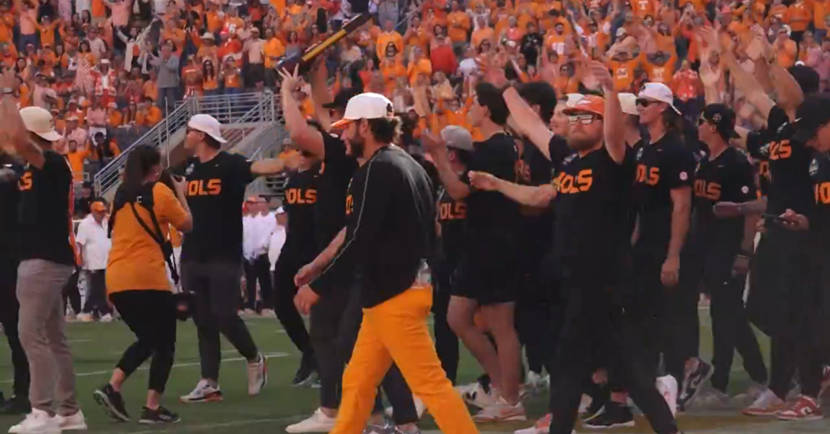 Tennessee baseball takes field at Neyland Stadium during break vs. Alabama