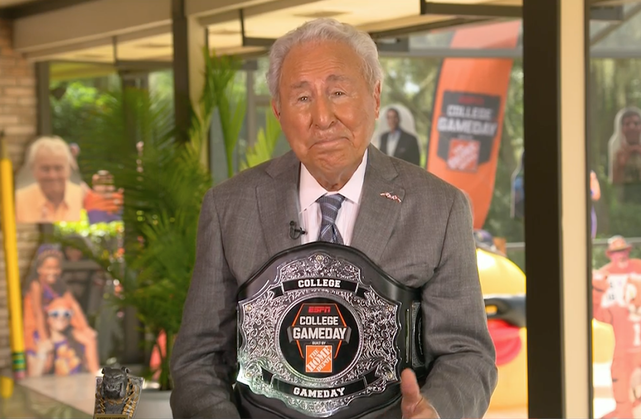 Lee Corso will return to College GameDay live set in 2021, per report